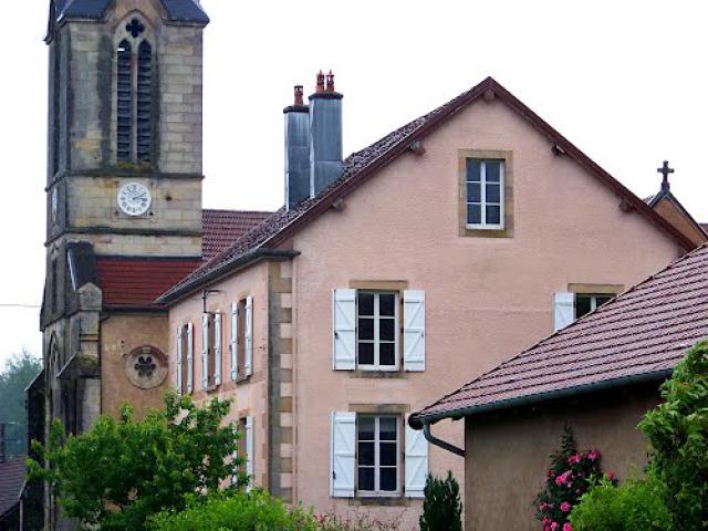 LA CÔTE - LE VILLAGE