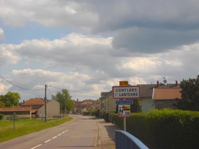 Entrée Nord par l'Avenue J. Seguin