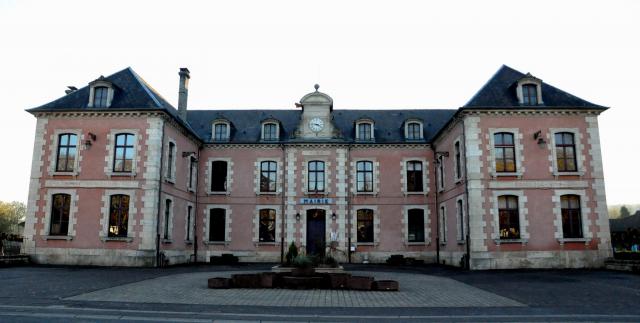 Cet édifice est répertorié dans la base Mérimée, base de données sur le patrimoine architectural français du ministère de la Culture, sous…