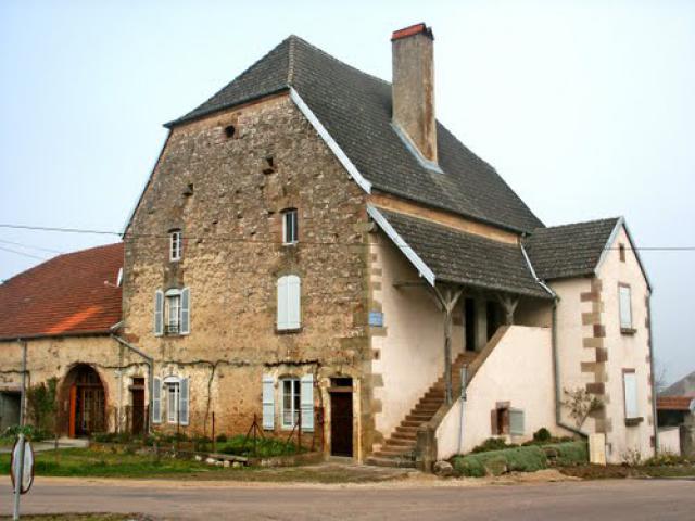 LA VILLEDIEU-EN-FONTENETTE - MAISON ANCIENNE