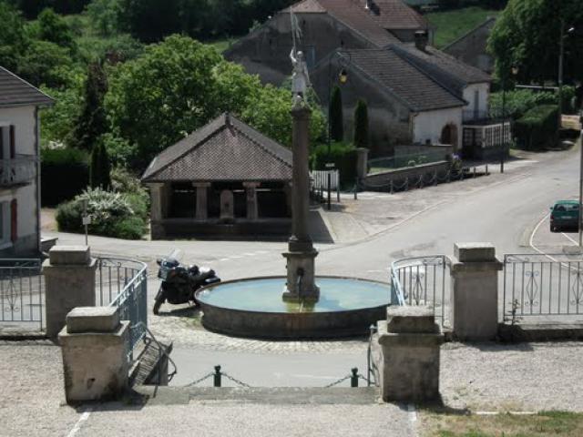 La fontaine et le lavoir - 13 mai 2011