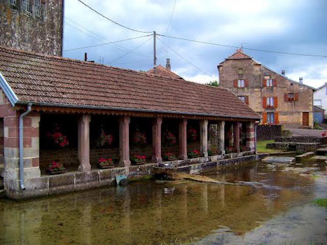 BROTTE-LÈS-LUXEUIL - LE LAVOIR
