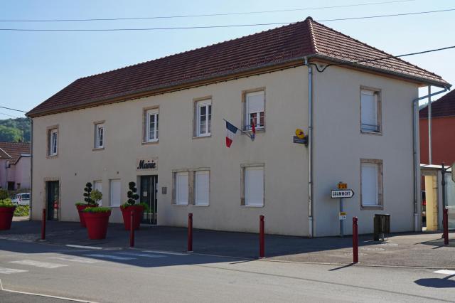 La mairie de Courchaton.