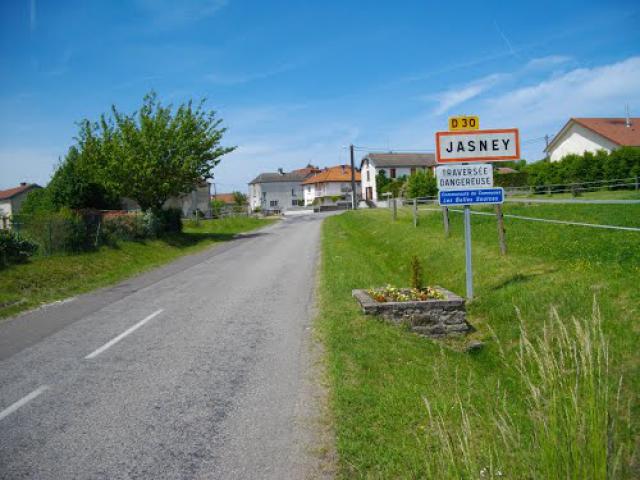 Entrée SE par la rue des Fontaines
