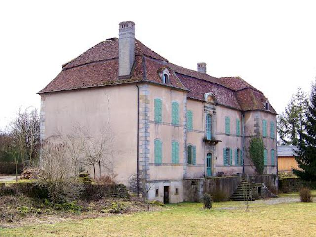 MONTCOURT - LE CHÂTEAU
