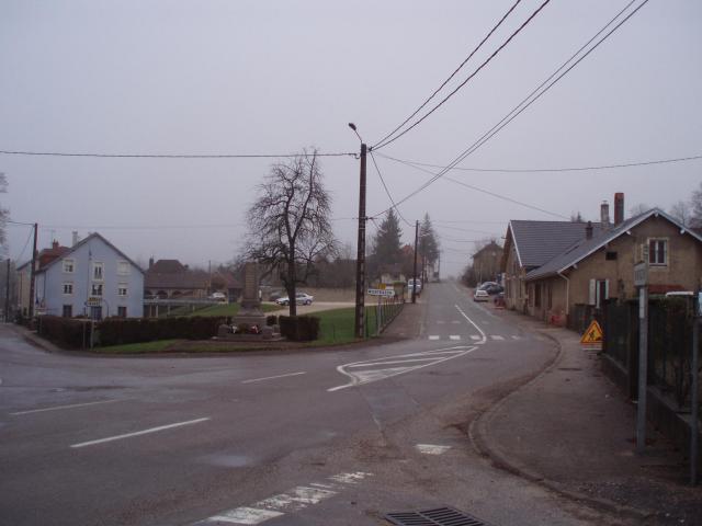 Le Monument - Loulans Verchamp - dec 2008