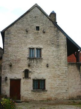 CHAUMERCENNE - MAISON GOTHIQUE