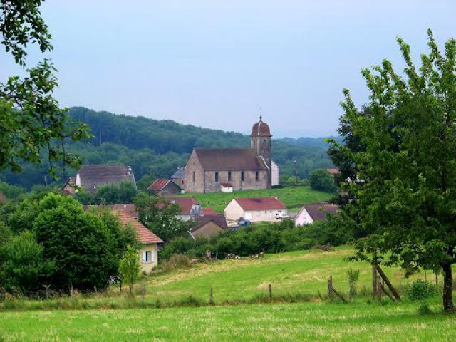 TRÉMOINS - LE VILLAGE