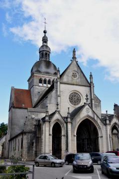 Cet édifice est répertorié dans la base Mérimée, base de données sur le patrimoine architectural français du ministère de la Culture, sous…