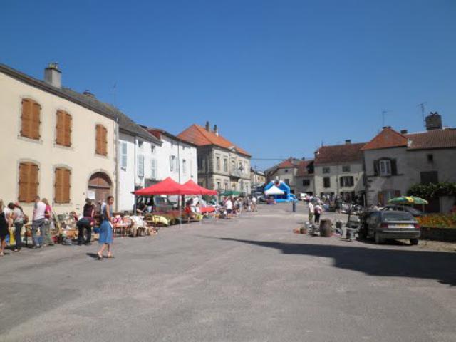 Vide grenier à Jonvelle