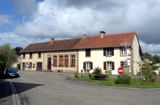 La mairie-école d'Anjeux