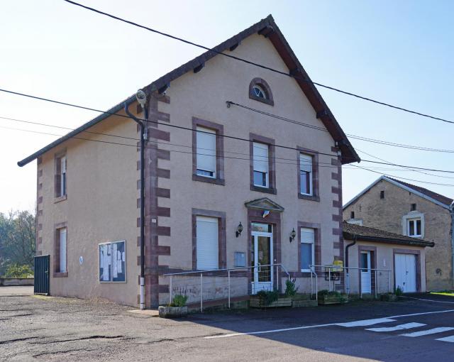 La mairie de Montessaux.