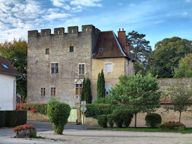 Le château Terrier de Santans