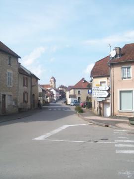 Rue Charles de Gaulle , 70190 RIOZ