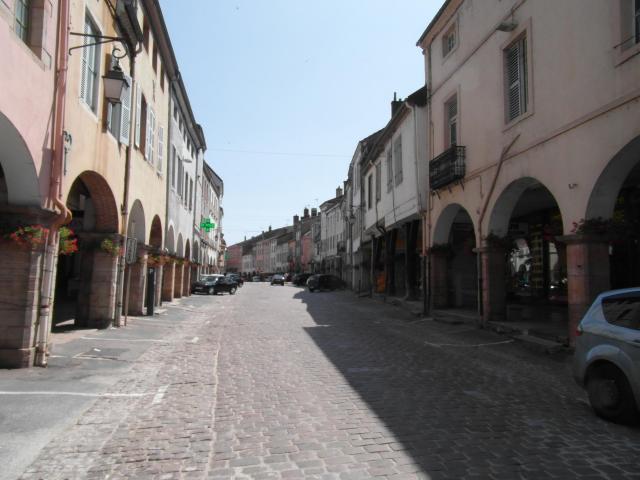 Les arcades de Louhans en juillet 2015