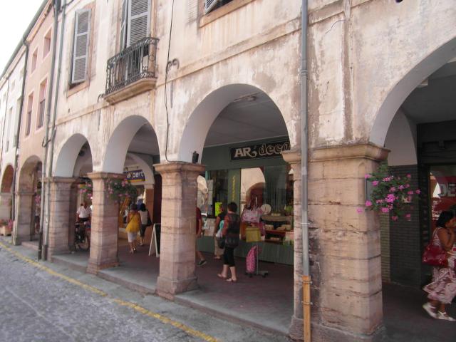 Les arcades de Louhans en juillet 2015