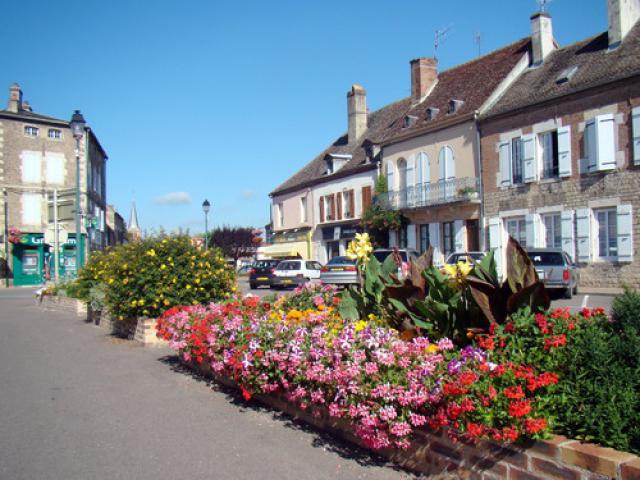 massif fleuri a pierre de bresse