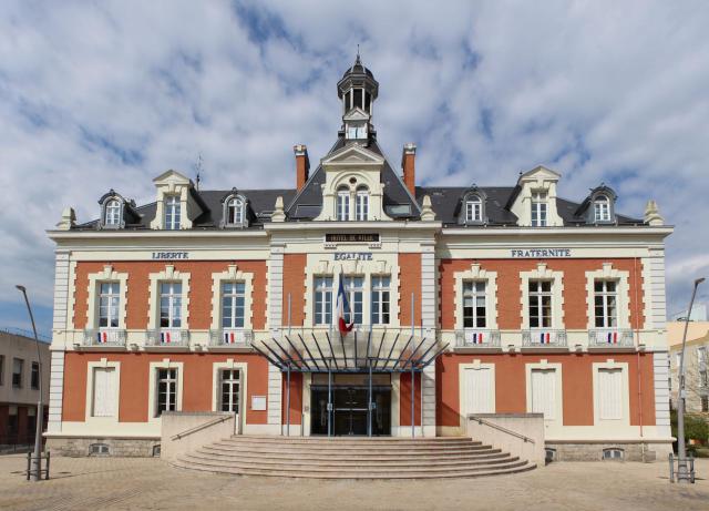 Hôtel de ville de Montceau-les-Mines.