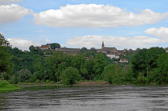 La Motte-Saint-Jean: Kirche