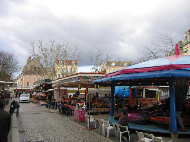 Fête foraine Chalon sur Saône pendant le carnaval 2008