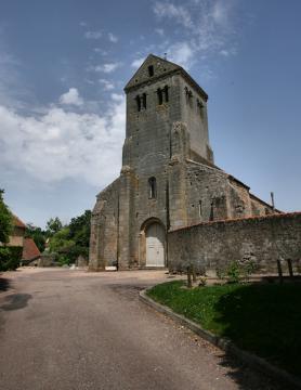 Eglise de Curgy (11th century)
