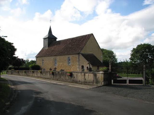 Chenay 72610 L'église