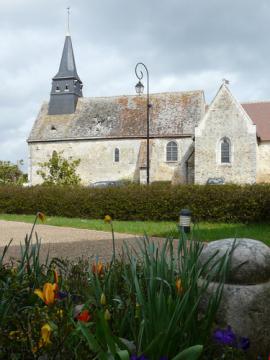 Volnay : L'église. (Sarthe)
