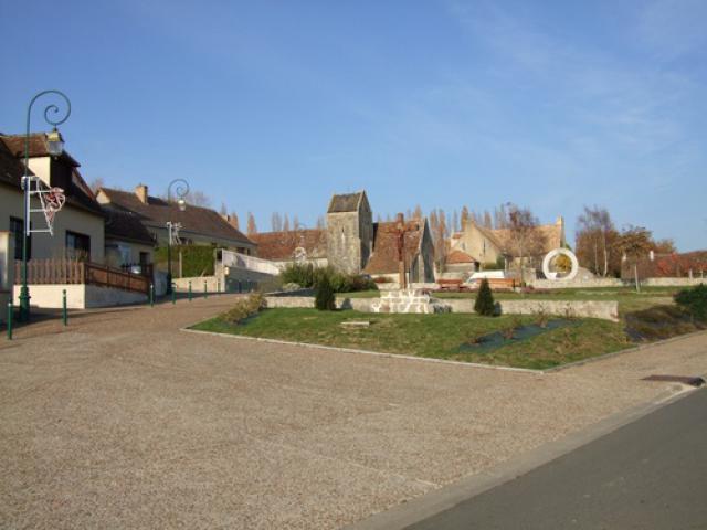 Saint Longis, Place de la mairie