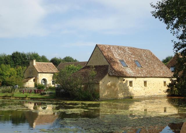 Édifice fortifié (ancien) des Mésangères - Mézeray - Sarthe (72)