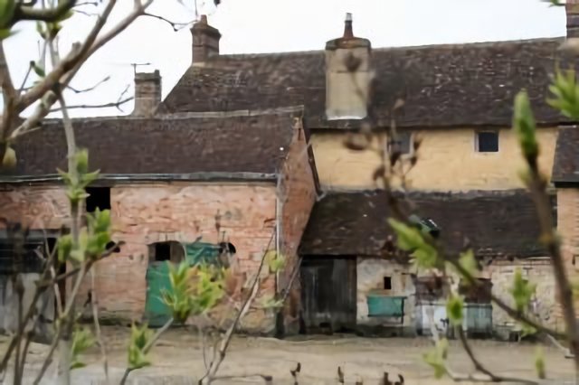 Ancienne ferme au centre du village