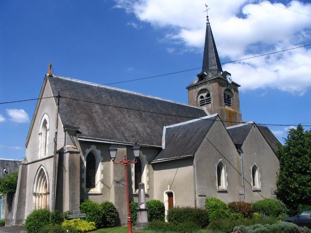 L'église de Souvigné-sur-Sarthe, Sarthe, France.