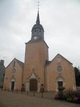 Façade ouest de l'église Saint-Martin de Beaufay.