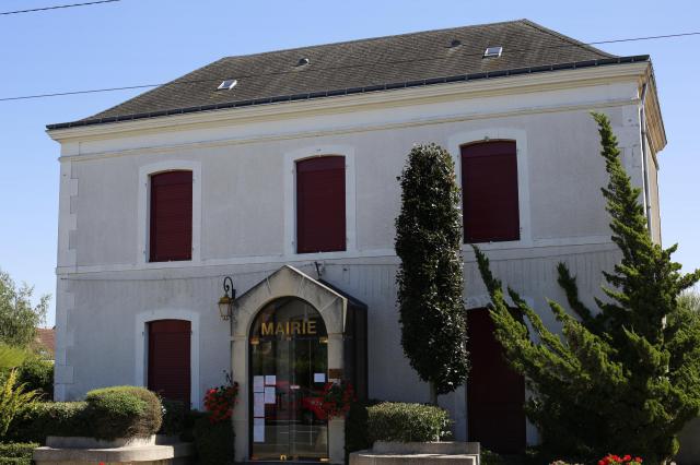 Mairie de Maresché.