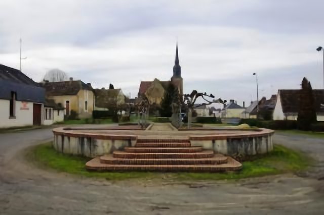 Place de l'Europe à Saint Michel de Chavaignes