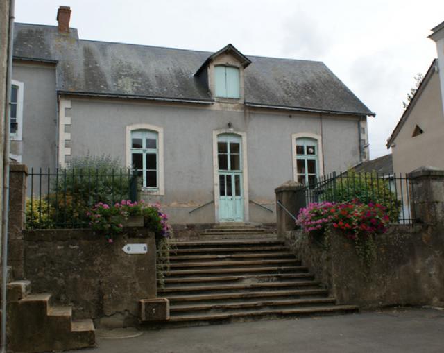 Ségrie. l'ancienne mairie