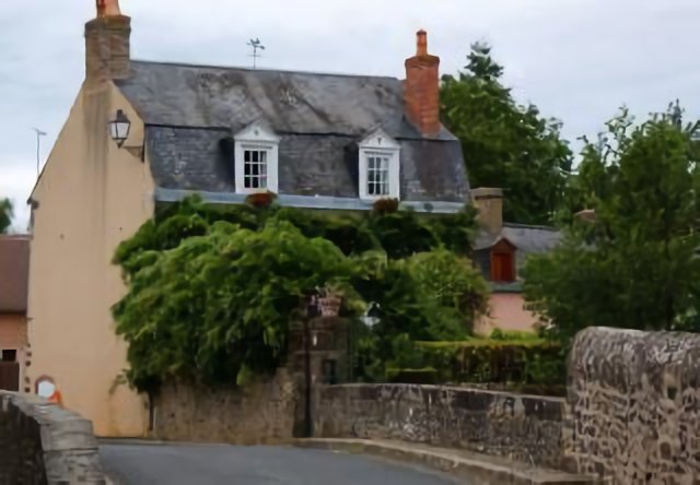 Ségrie. maison sur le petit pont