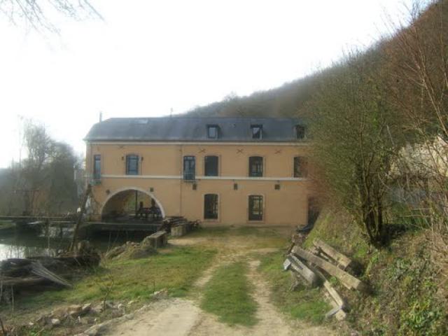 Vieille papeterie de Chérré devenue gite