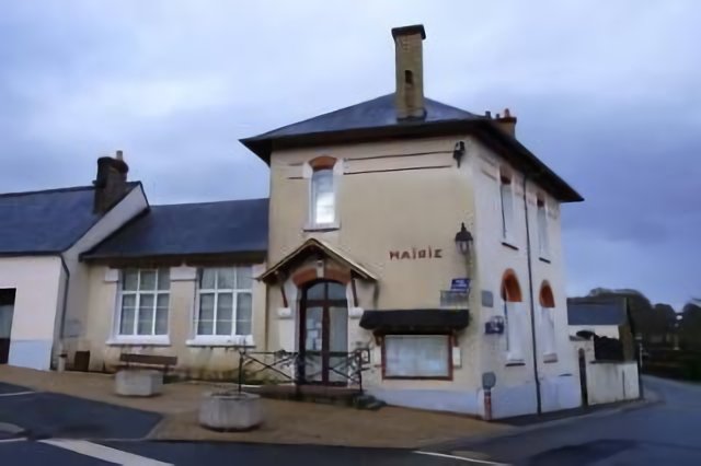 Mairie de Marolles lès Saint Calais