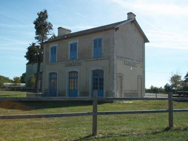 Gare désafectée de Vezot - Sarthe - France