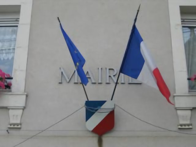 Mairie de Lavernat à l'heure Européenne.