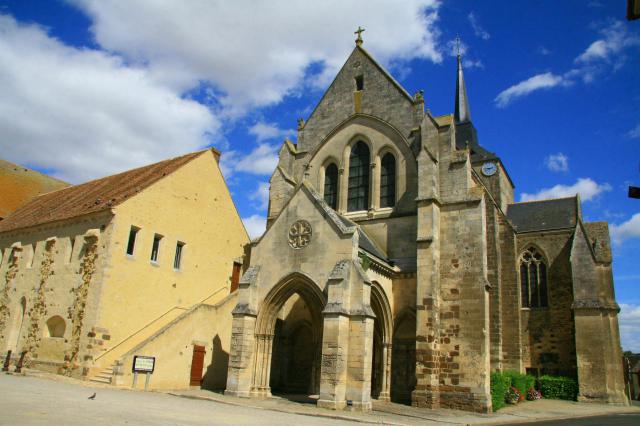 Église Saint-Hippolyte de Vivoin, Sarthe, Pays de la Loire, France