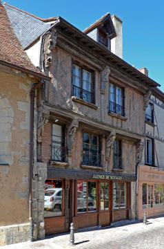 Cet édifice est répertorié dans la base Mérimée, base de données sur le patrimoine architectural français du ministère de la Culture, sous…