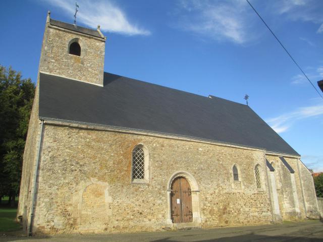 Église Saint-Denis d'Aillières, à Aillières-Beauvoir, dans la Sarthe.