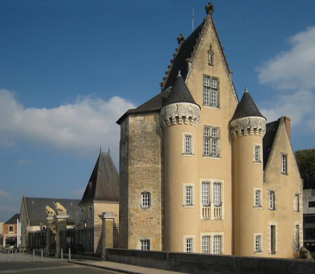 Town of La Flèche in the county of Sarthe/France; the former Château des Carmes was transformed and became Townhall in 1994.