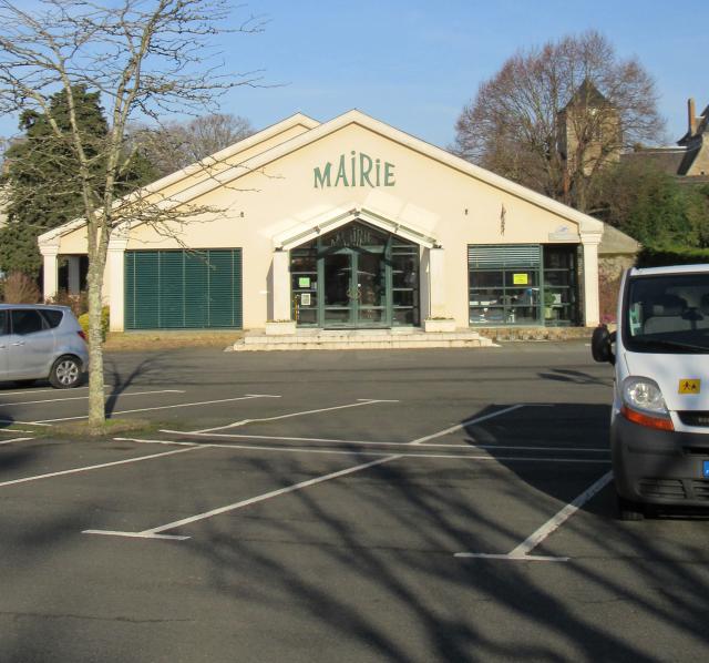 La mairie de Solesmes, Sarthe, France