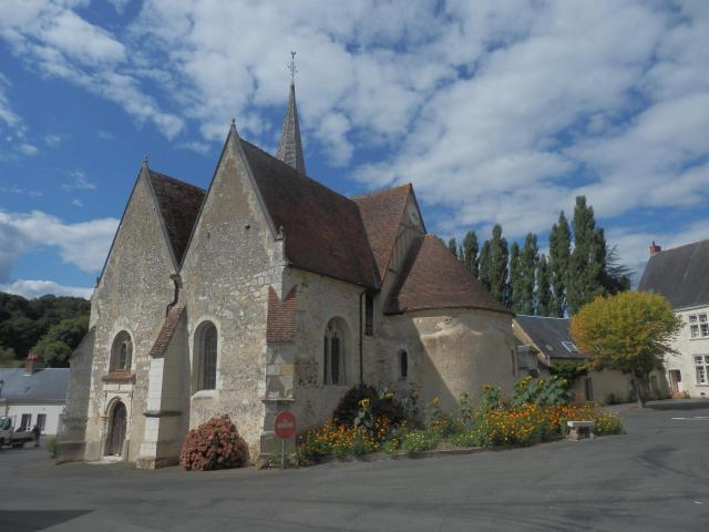 Vue de l'église depuis le sud.