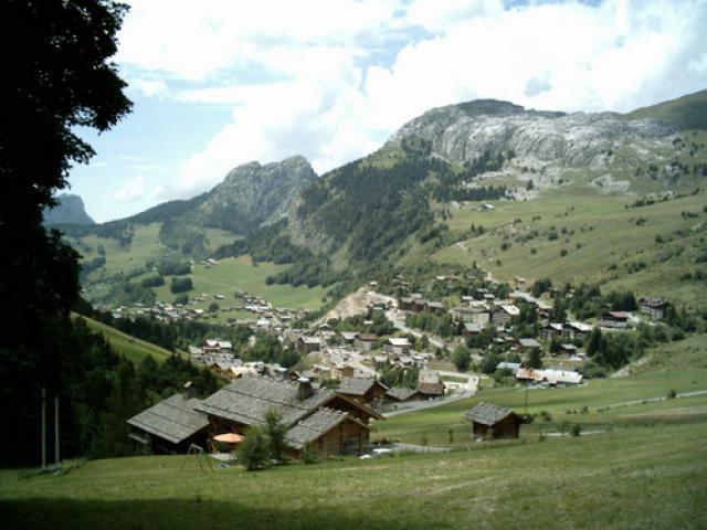 mountains in albertville
