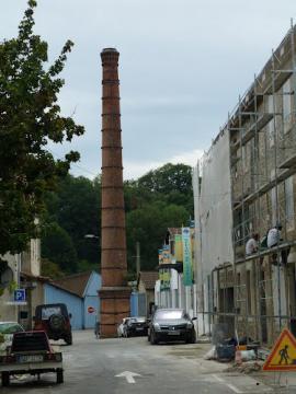 Trente personnes travaillent a l'usine, plus les ouvriers.