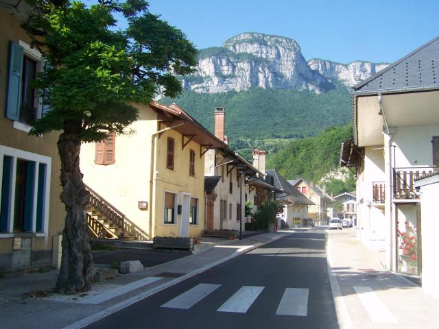 Centre de la commune de Saint-Alban-Leysse près de Chambéry en Savoie.