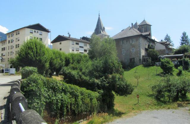Le bourg d'Ugine